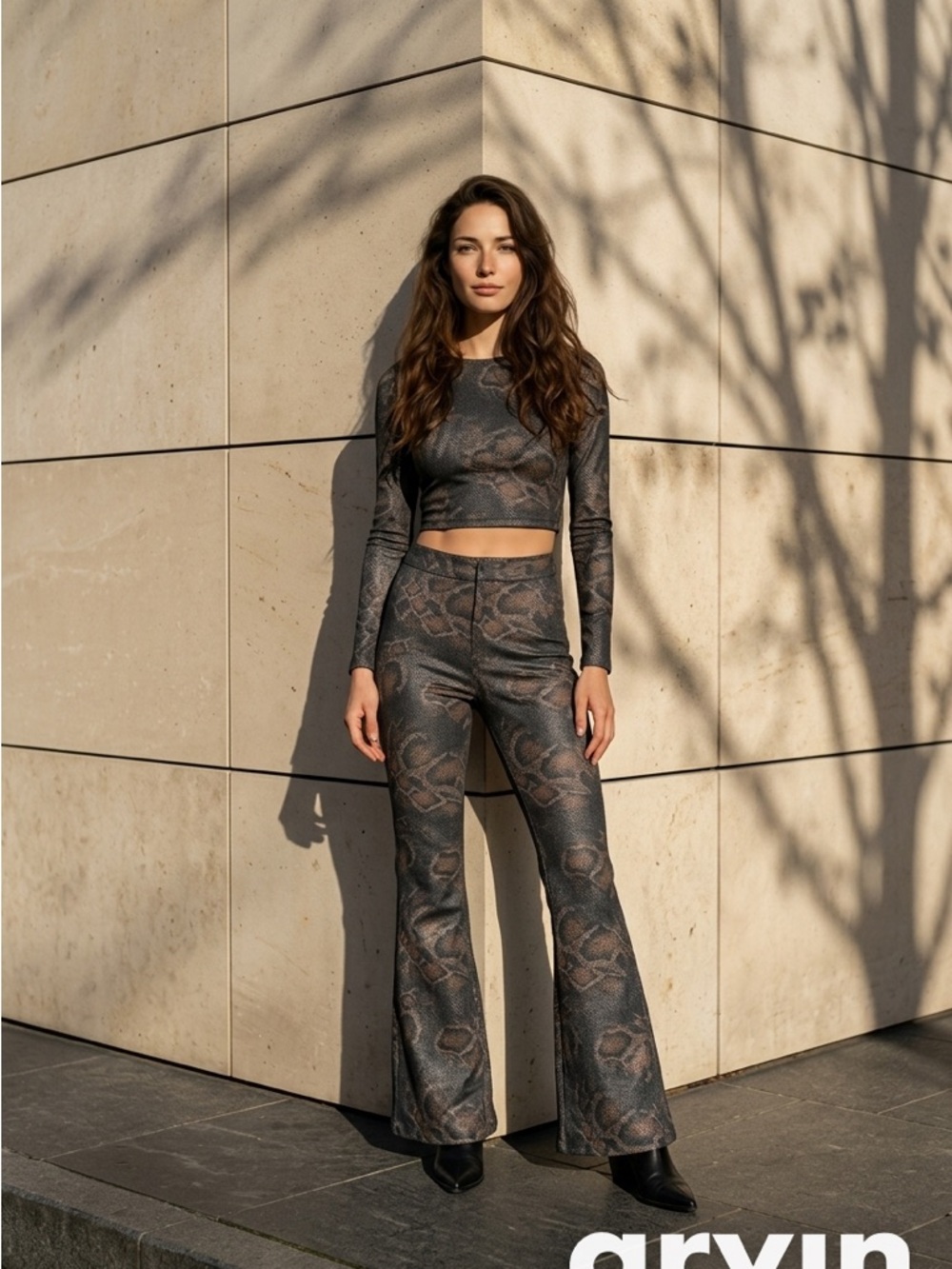 Snake-Print Flared Pants in Black Brown -